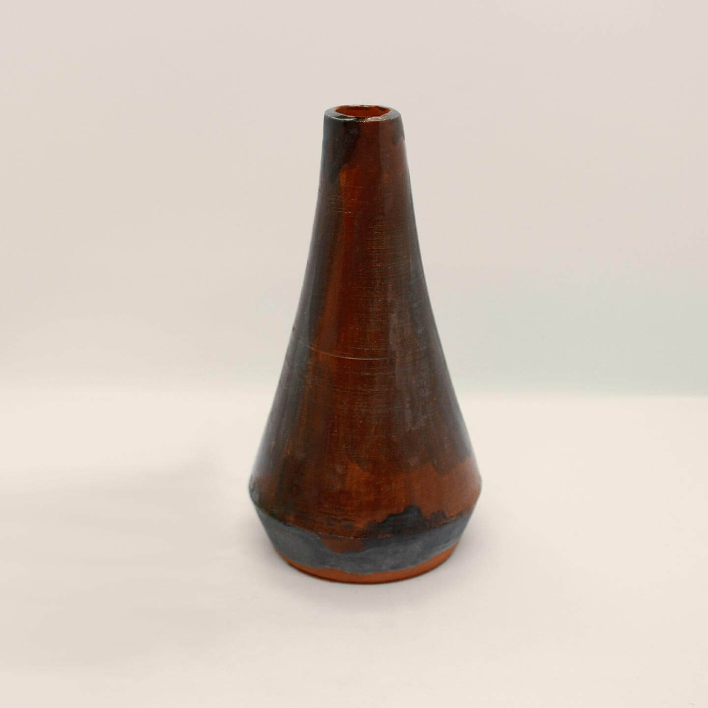 Volcanic Bloom Vase of Earth Collection